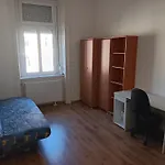 Big Cozy - Skyfall Apartment 3 Bdrm 6 Beds 1&Half Baths